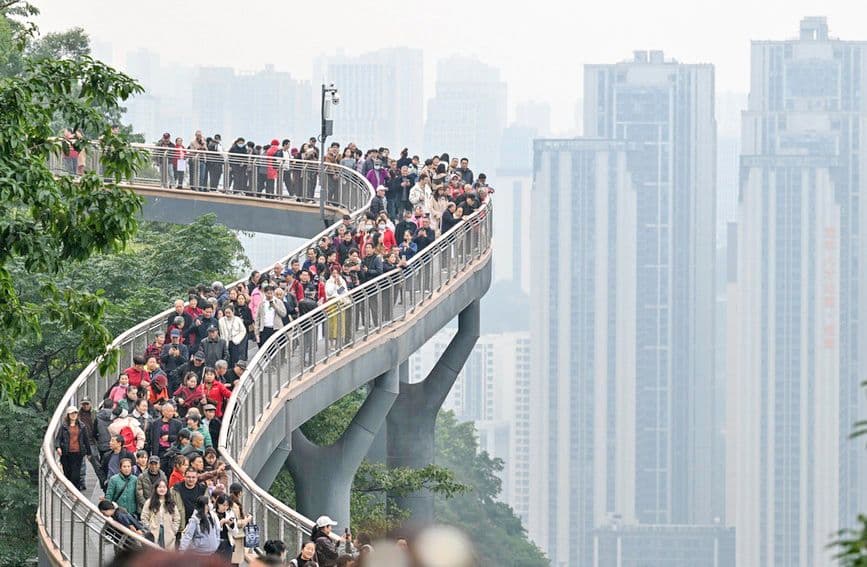重庆鹅岭栈桥成为旅游新地标