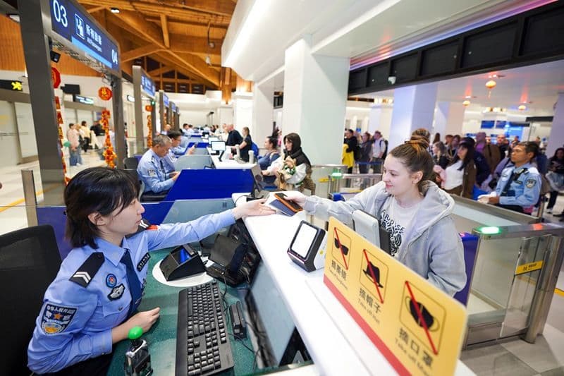 全岛封关后首个春节假期 海南出入境客流同比增长43.3%