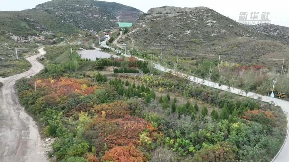 河北邢台：白茬矿山蜕变生态屏障，引来游客观赏