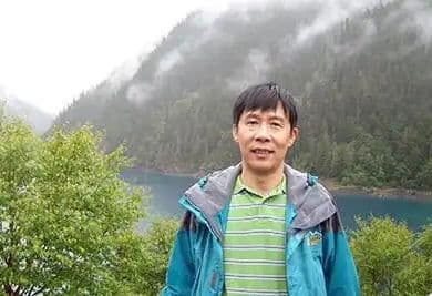 守卷承古韵 传脉润岭南 故宫学者翁连溪捐赠珍稀典籍助力国家版本文脉赓续